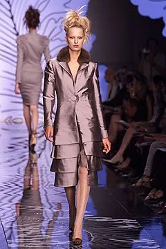 Look 10